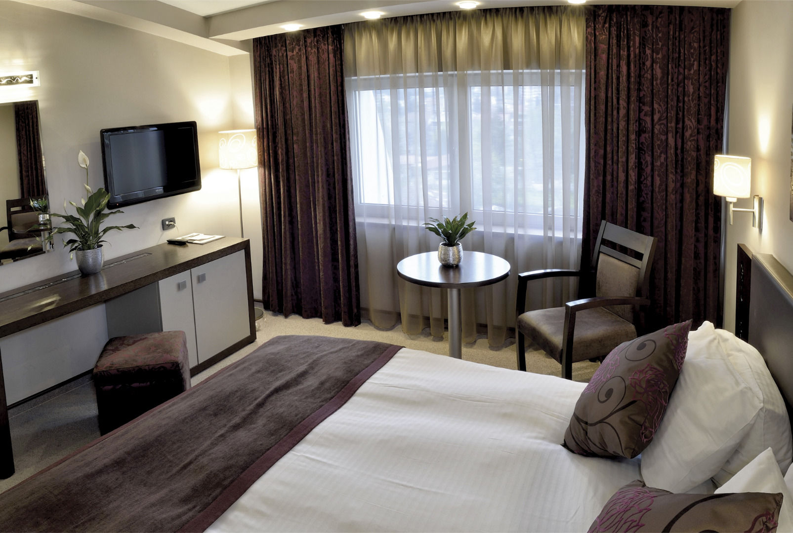 Queen'S Hotel - Zebra Centre スコピエ 部屋 写真