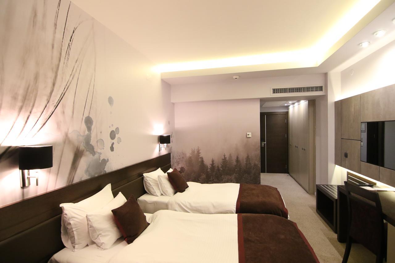 Queen'S Hotel - Zebra Centre スコピエ 部屋 写真