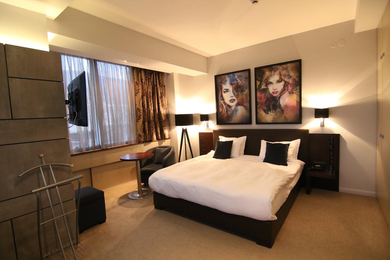 Queen'S Hotel - Zebra Centre スコピエ 部屋 写真